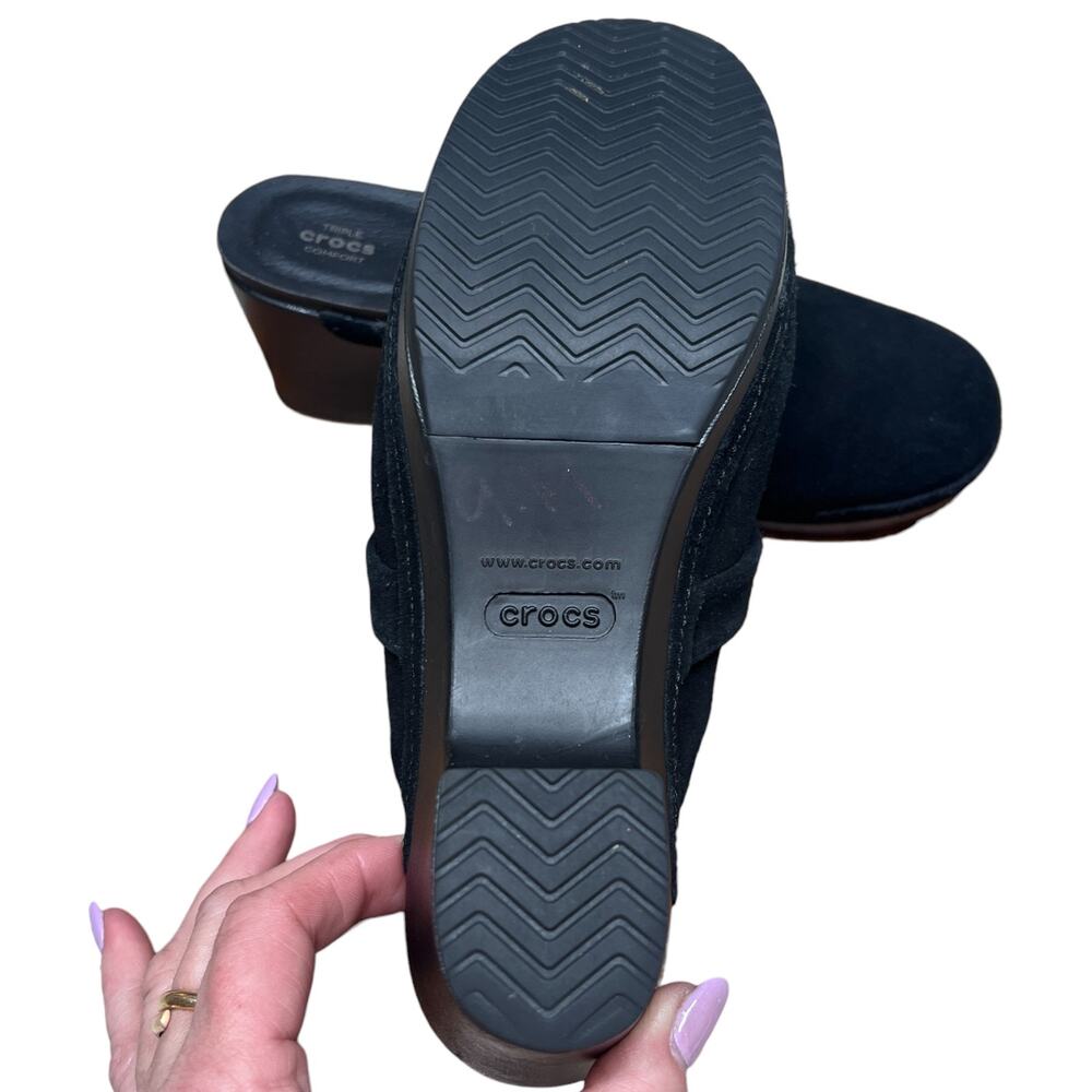 CROCS Sarah Women's 8 Black Suede Clog Slip On Mule Triple Comfort Lightweight - Picture 12 of 16